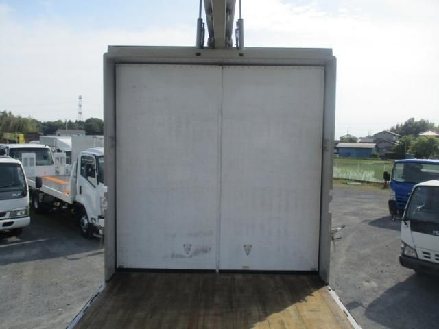 Nissan QUON 2013-10 7199707-13