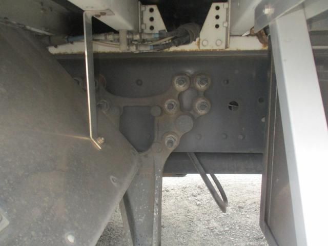 Nissan QUON 2013-10 7199707-16