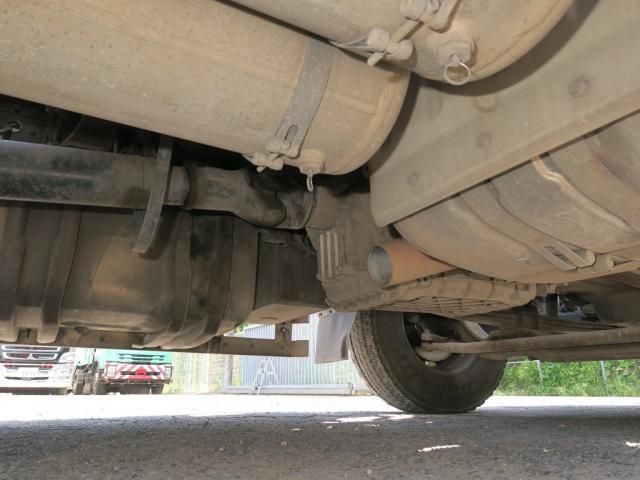 Nissan QUON 2020-10 7199689-12