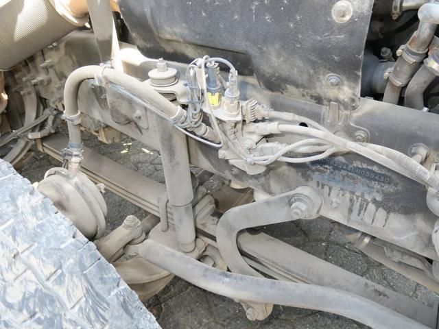 Nissan QUON 2020-10 7199689-16