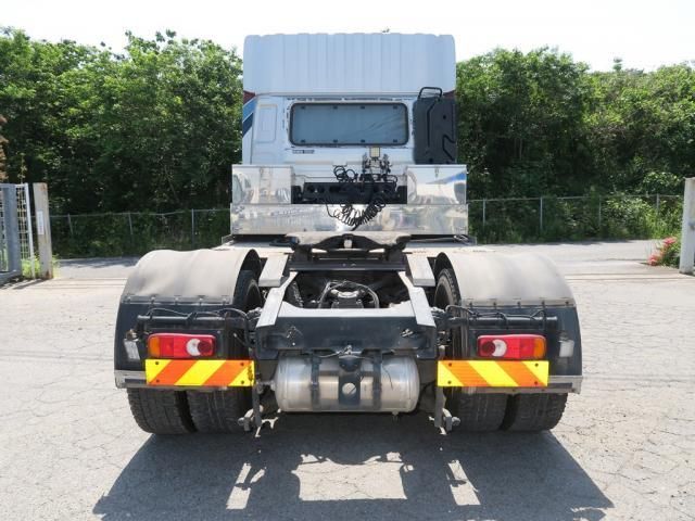 Nissan QUON 2020-10 7199689-4