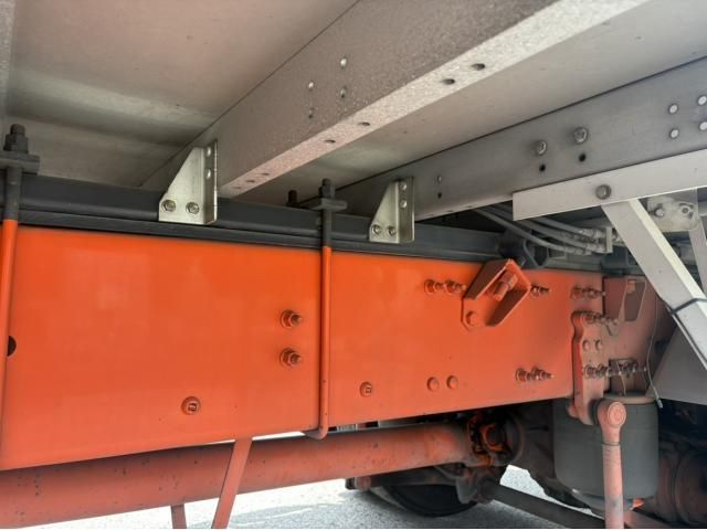 Nissan QUON 2019-01 7199688-17