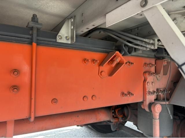 Nissan QUON 2019-01 7199688-19
