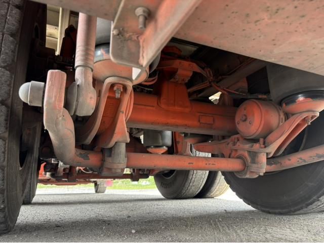 Nissan QUON 2019-01 7199688-25