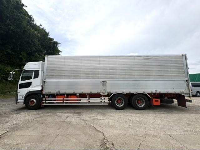 Nissan QUON 2019-01 7199688-5