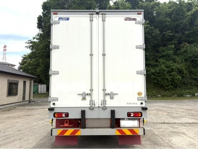 Nissan QUON 2019-01 7199688-6