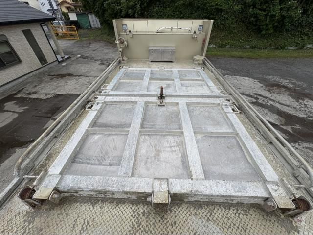 Nissan QUON 2022-06 7199684-10