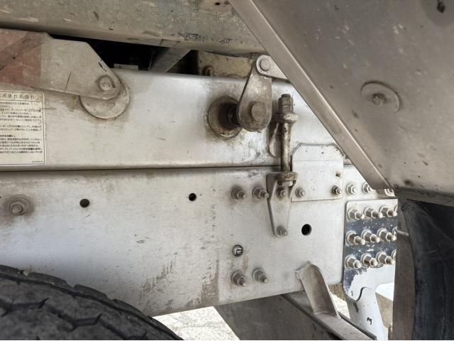 Nissan QUON 2022-06 7199684-27