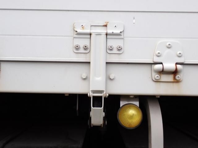 Nissan QUON 2020-09 7199687-14