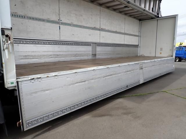 Nissan QUON 2020-09 7199687-17