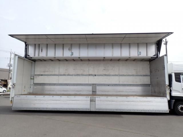Nissan QUON 2020-09 7199687-18