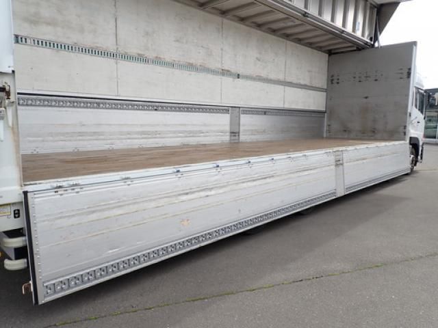 Nissan QUON 2020-09 7199687-19