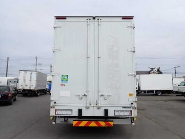 Nissan QUON 2020-09 7199687-5