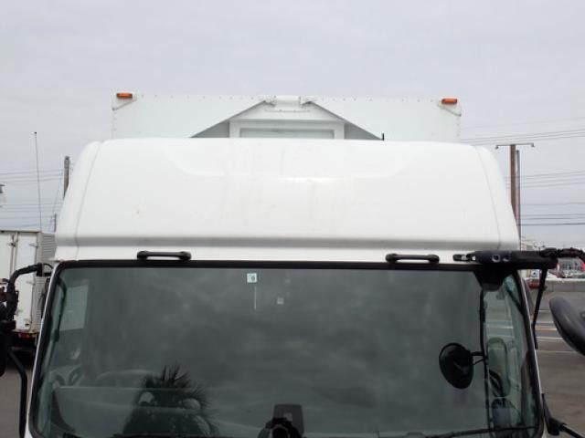 Nissan QUON 2020-09 7199687-8