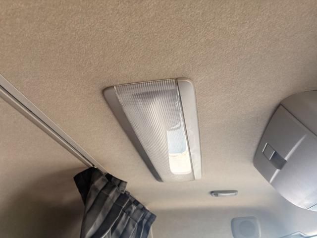 Nissan QUON 2017-08 7199712-24