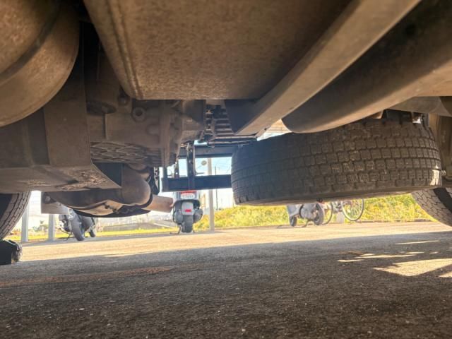 Nissan QUON 2017-08 7199712-5