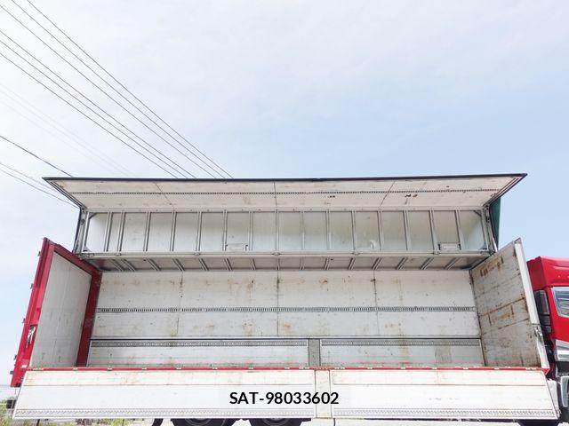 Nissan QUON 2019-03 7216158-15