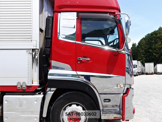 Nissan QUON 2019-03 7216158-5