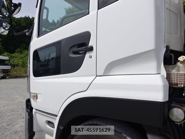 Nissan QUON 2019-12 7223963-11