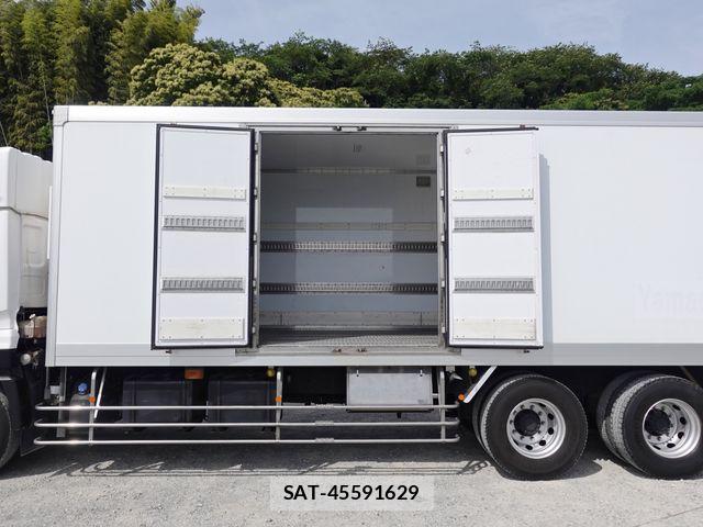 Nissan QUON 2019-12 7223963-13