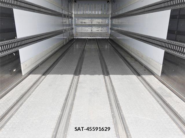 Nissan QUON 2019-12 7223963-18