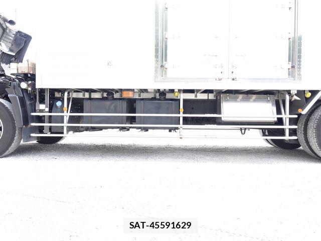 Nissan QUON 2019-12 7223963-24