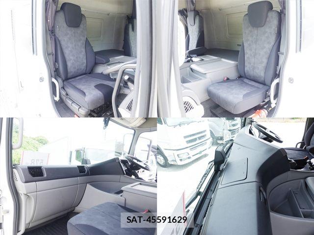 Nissan QUON 2019-12 7223963-25