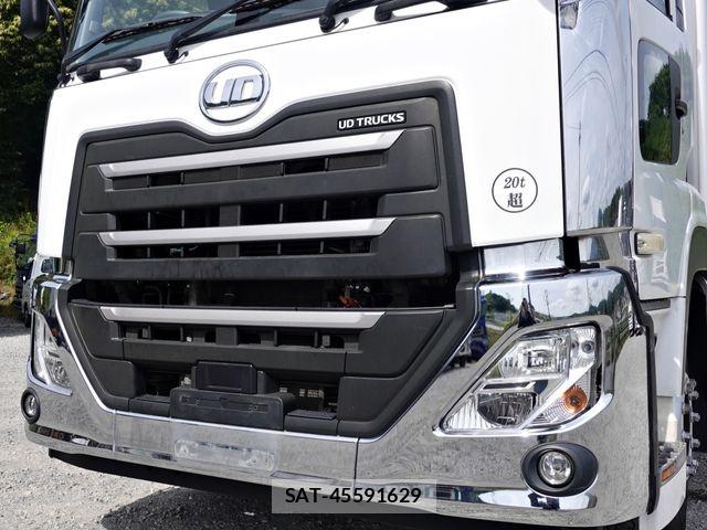 Nissan QUON 2019-12 7223963-2