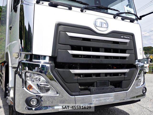 Nissan QUON 2019-12 7223963-3