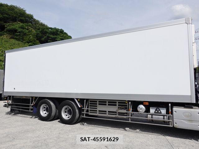 Nissan QUON 2019-12 7223963-6