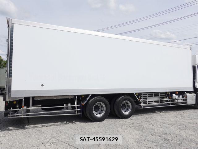 Nissan QUON 2019-12 7223963-7