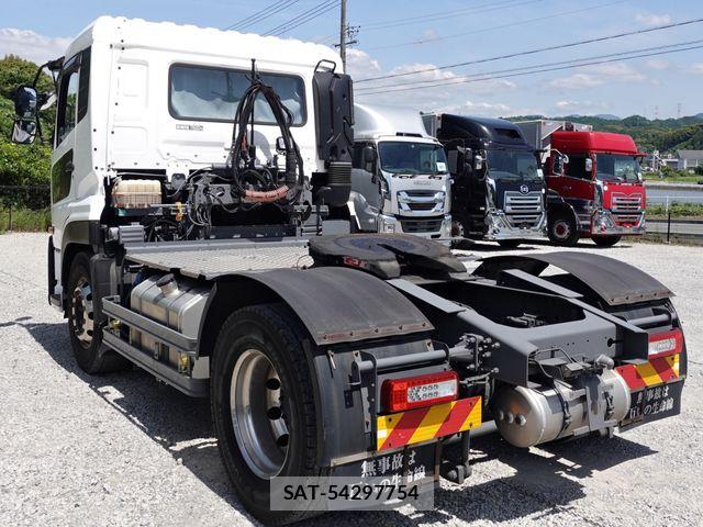 Nissan QUON 2022-10 7223962-9