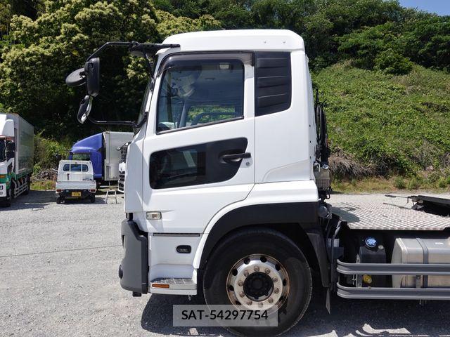 Nissan QUON 2022-10 7223962-12