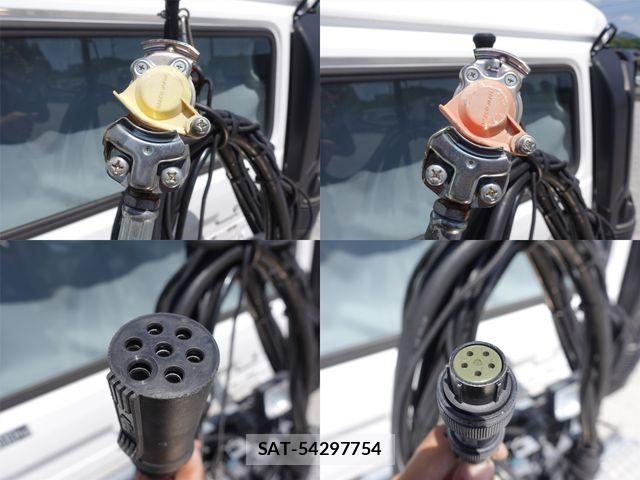 Nissan QUON 2022-10 7223962-15