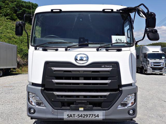 Nissan QUON 2022-10 7223962-1