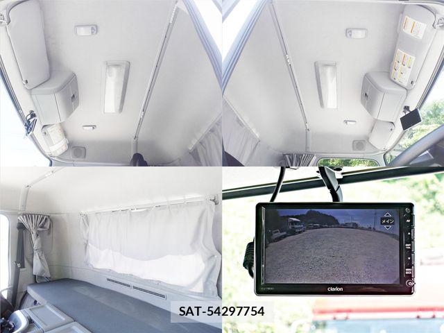 Nissan QUON 2022-10 7223962-26
