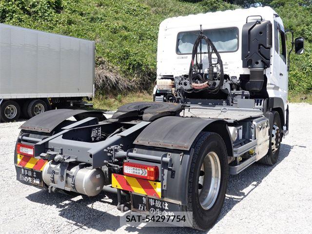 Nissan QUON 2022-10 7223962-7
