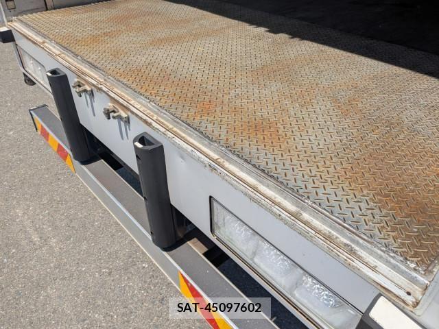 Nissan QUON 2020-03 7252015-10