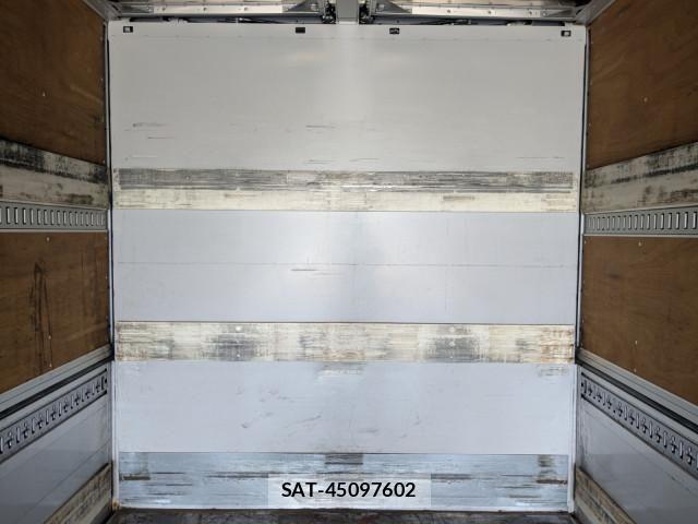 Nissan QUON 2020-03 7252015-16