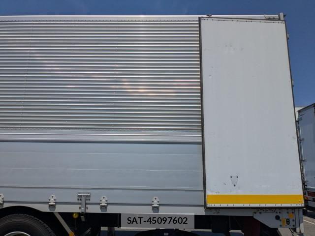 Nissan QUON 2020-03 7252015-22