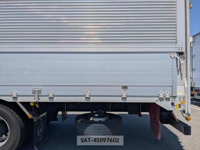 Nissan QUON 2020-03 7252015-23