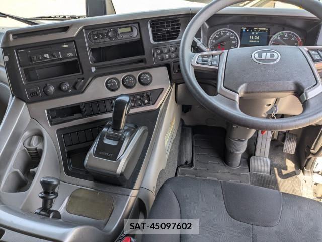 Nissan QUON 2020-03 7252015-26