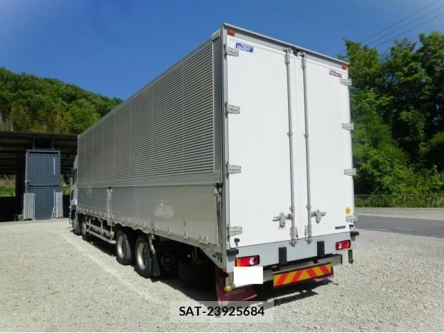 Nissan QUON 2020-11 7252011-5