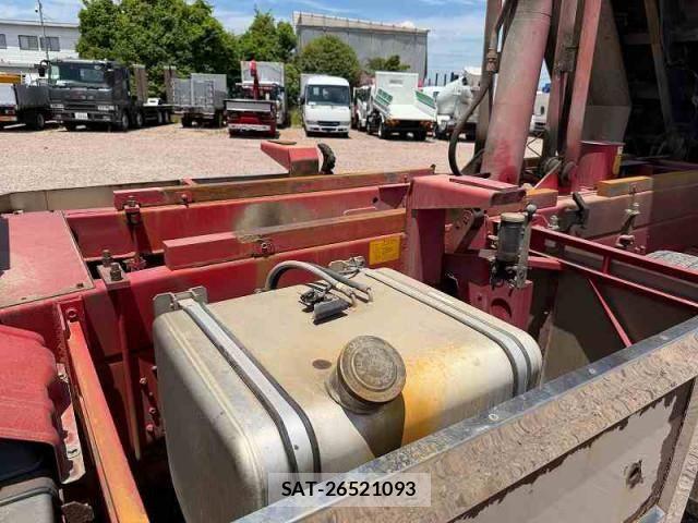 Nissan QUON 2014-03 7252021-11