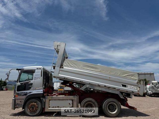Nissan QUON 2014-03 7252021-1