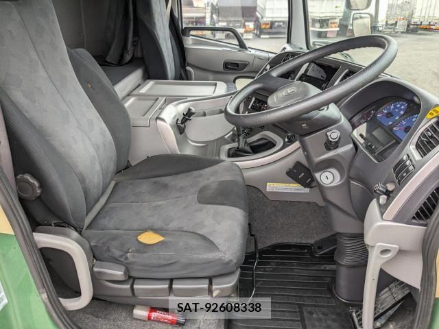 Nissan QUON 2017-04 7252019-26