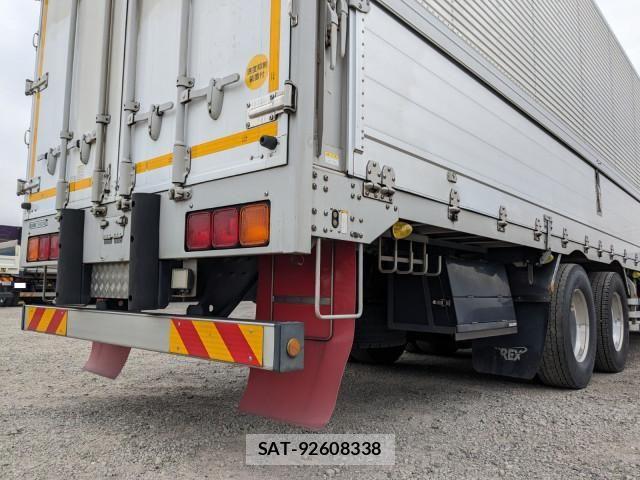 Nissan QUON 2017-04 7252019-5