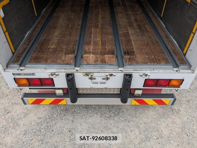 Nissan QUON 2017-04 7252019-8