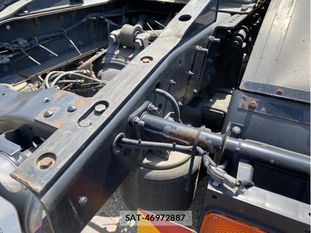 Nissan QUON 2018-06 7252023-15
