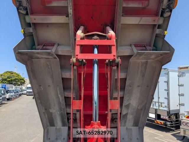 Nissan QUON 2013-06 7252022-20